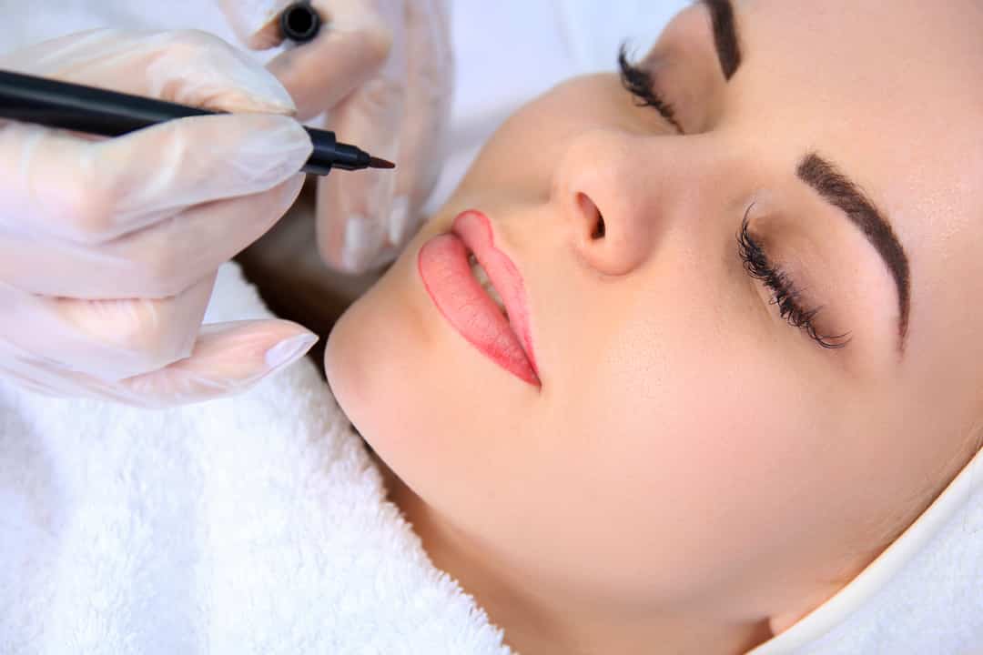 Dermopigmentation maquillage permanent lèvres, sourcils, yeux à Genève chez imaderm